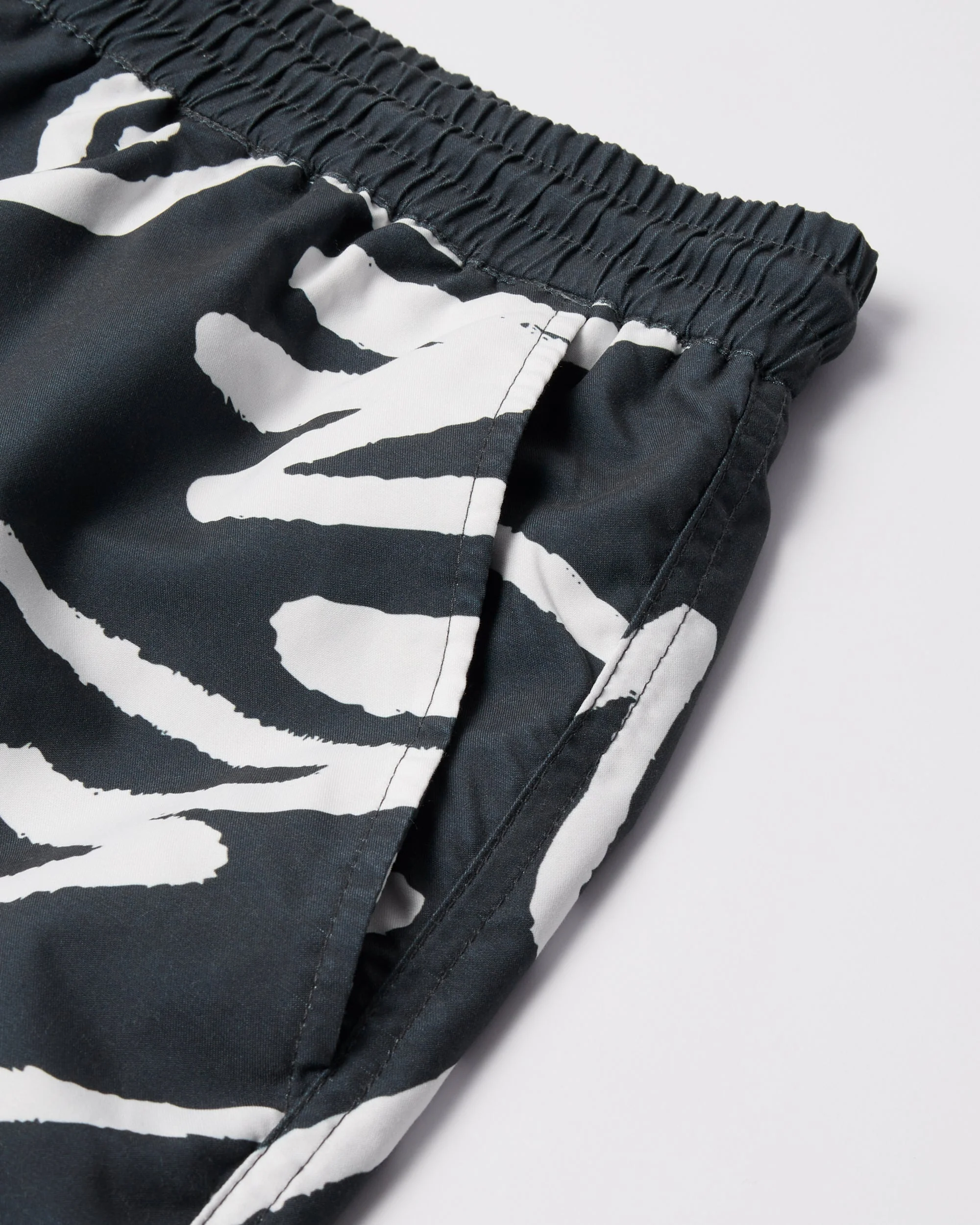 Birds fly free swim shorts - Image 5