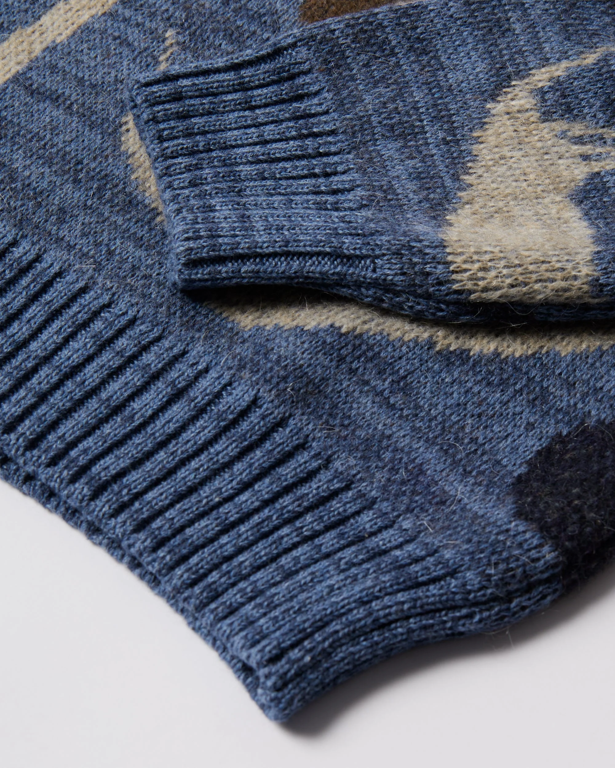 Detached knitting pullover - Image 6